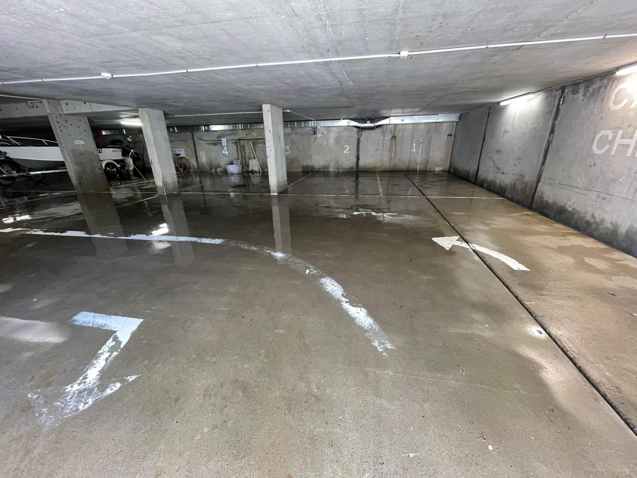 image00021 Nick - Waterbomb pressure cleaning